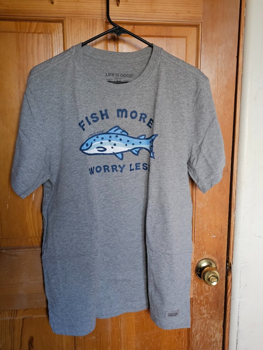 Life is good Fish More design Medium NWT